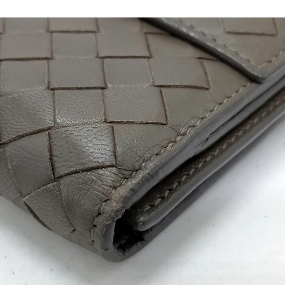 Bottega Veneta Intrecciato Leather Tri Fold Wallet - Picture 12 of 13